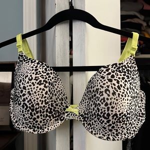 Victoria’s Secret Lined bra